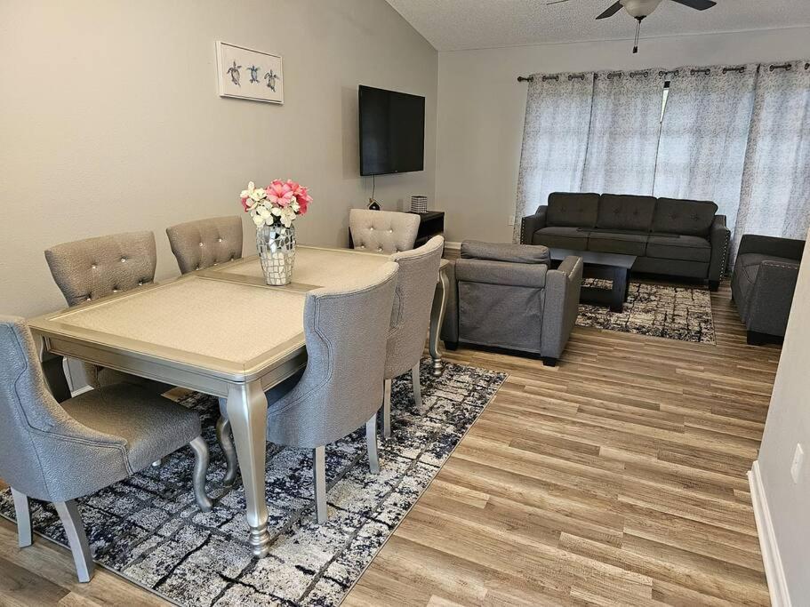 Seabreeze 3-Bedroom Pool Villa Close To The Beach!!! พอร์ตชาร์ล็อต ภายนอก รูปภาพ